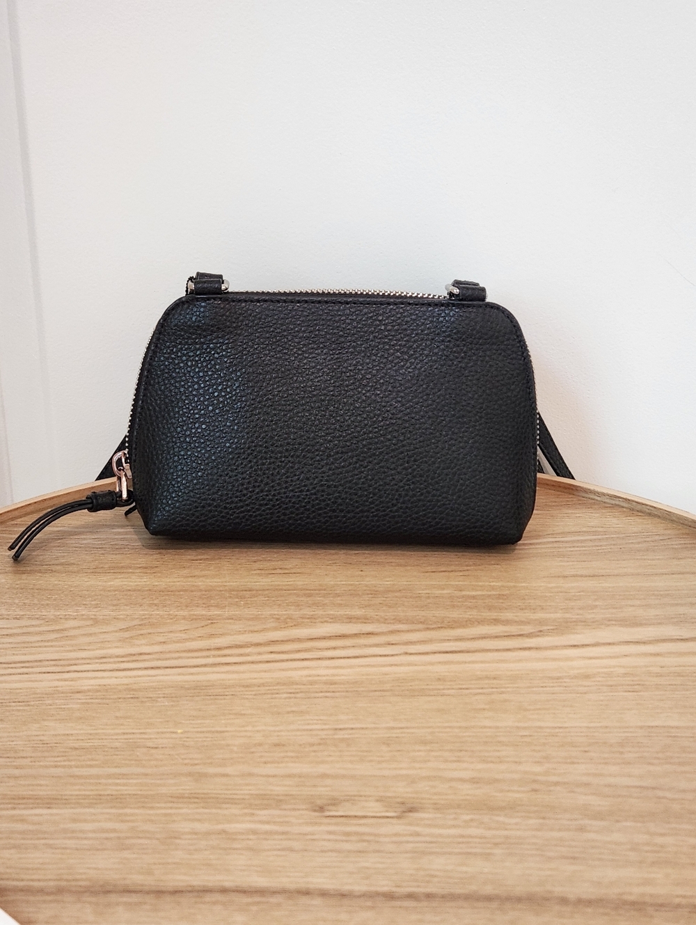 Marc Jacobs Black Pebbled Leather Logo Crossbody - Picture 4 of 7